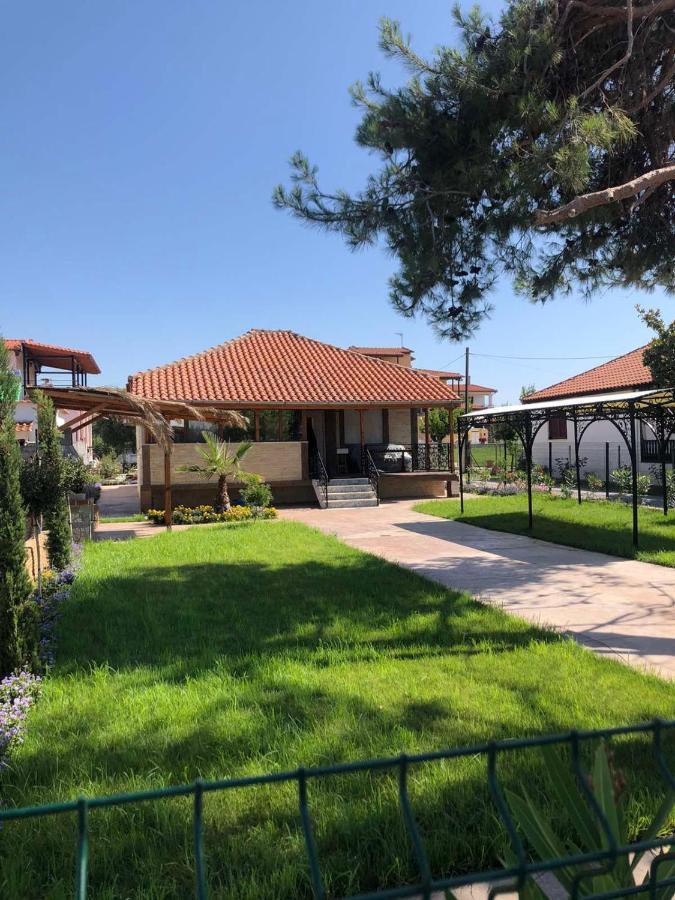 Guest House Costa 2 Kariani Exterior photo