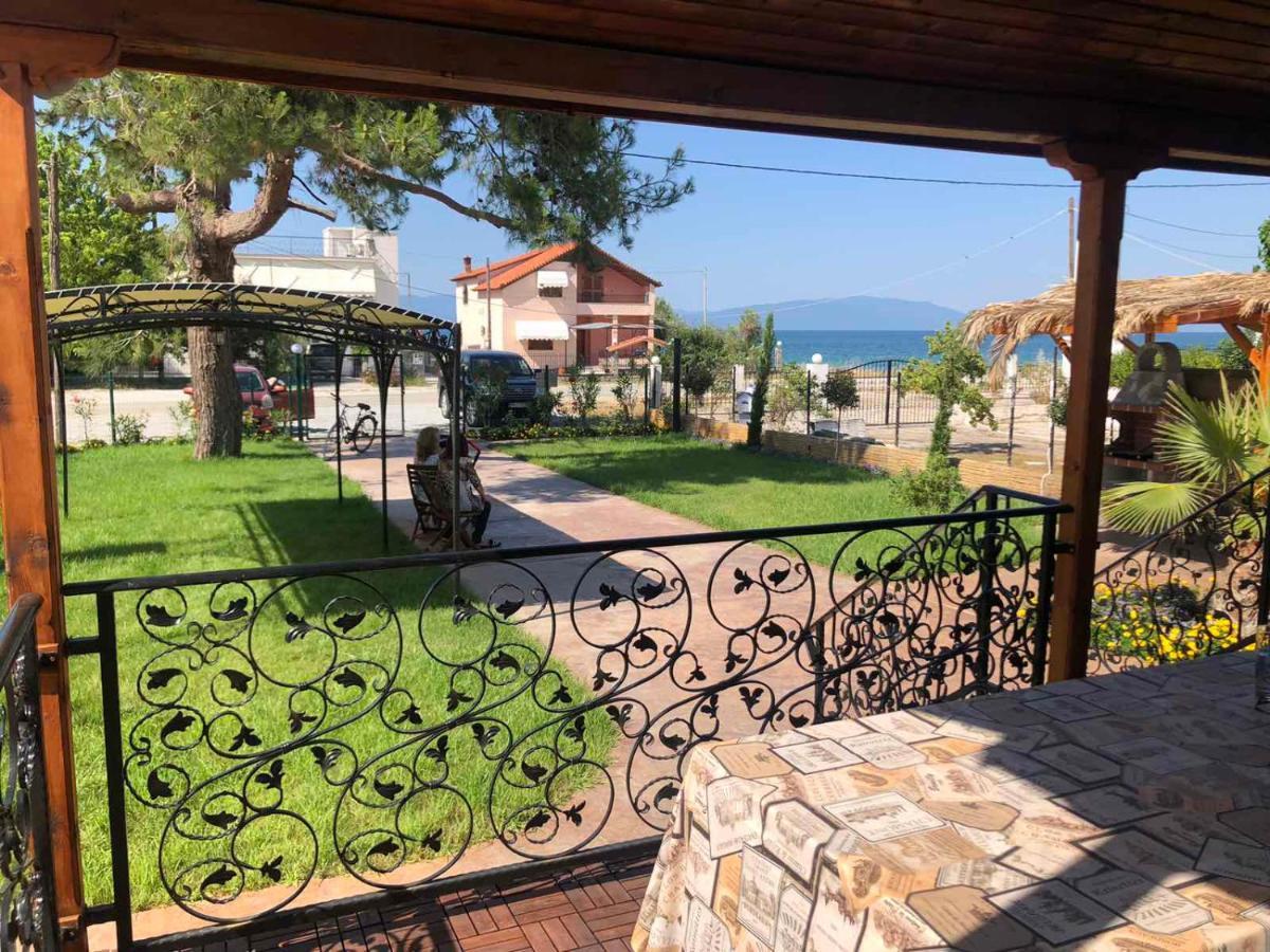 Guest House Costa 2 Kariani Exterior photo
